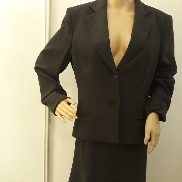 Ladies  office party/cocktail gray suit with pocket on jacket gentle worn S 12 - Picture 2 of 6